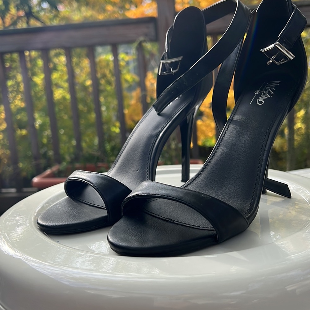 Mossimo stiletto heels w silver accent buckle at ankle
